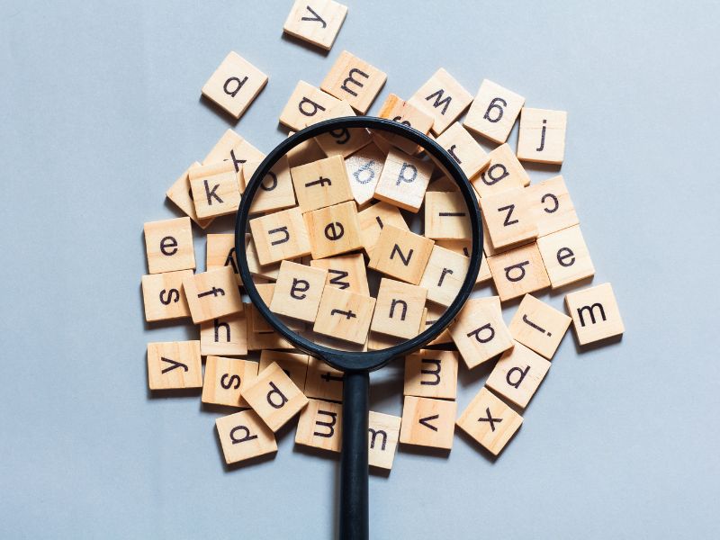 Kolokacja przymiotników w języku angielskim